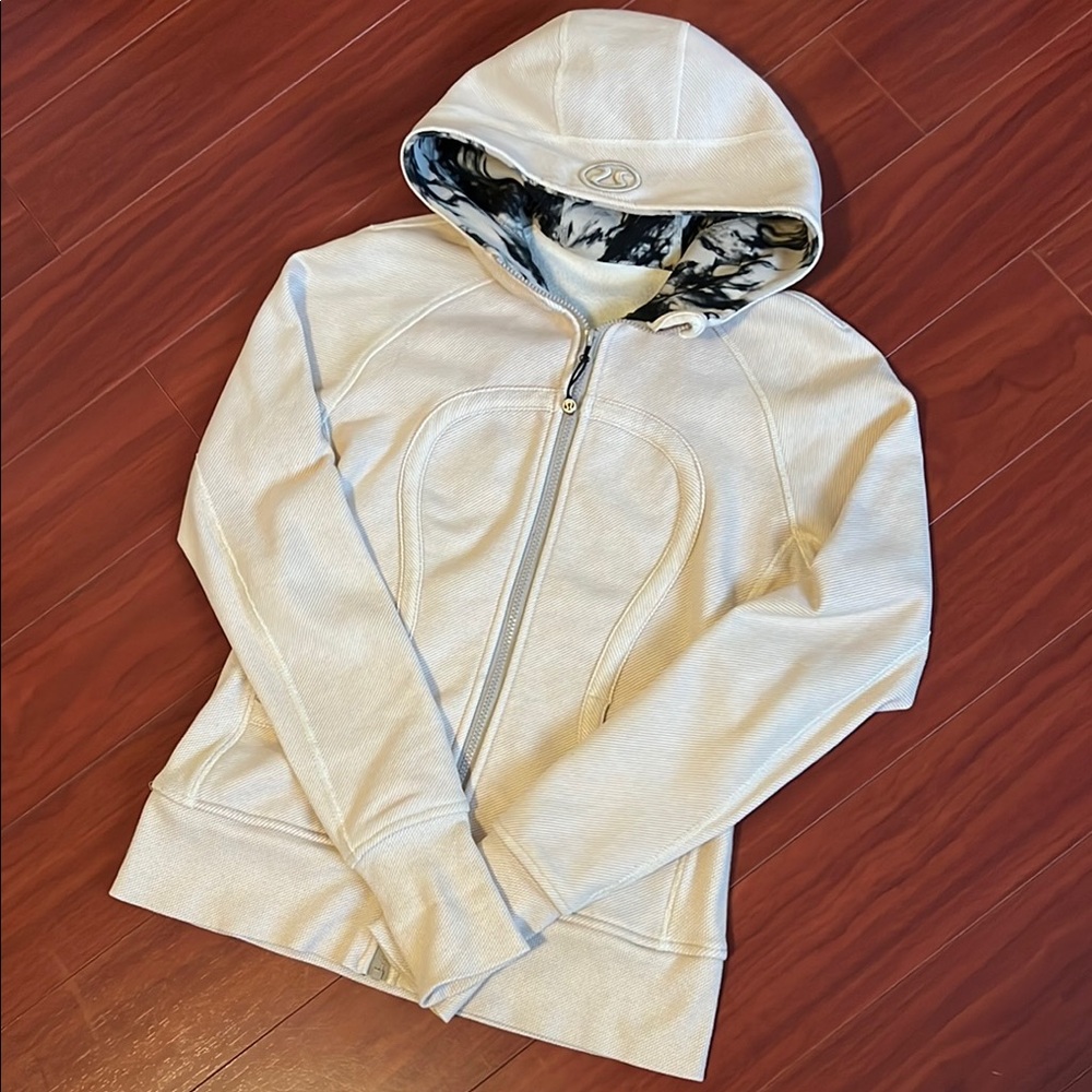 Lululemon Scuba Hoodie. Women's Cream